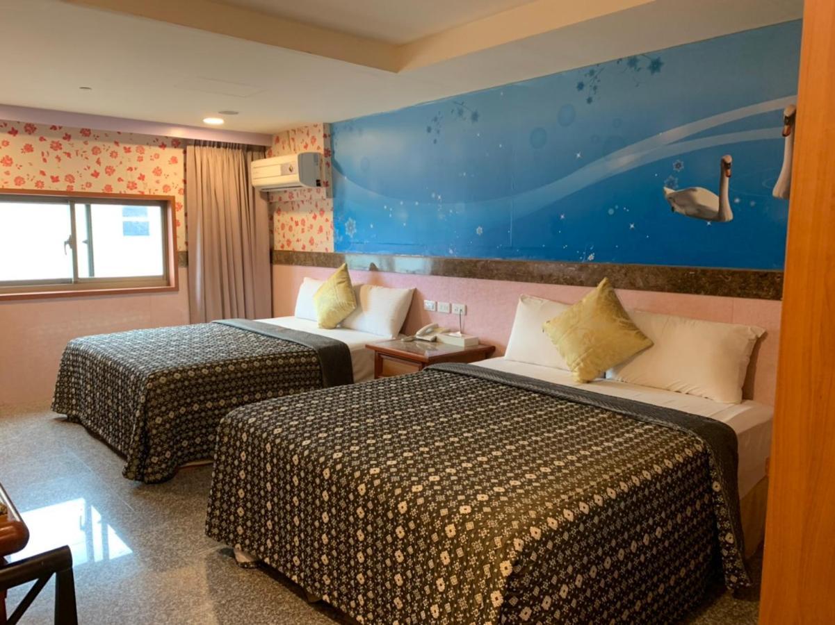 Yi Pin Business Hotel Taoyuan Exterior foto